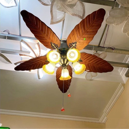 Quạt trần có đèn 5 chao cánh gỗ hình lá cây decor phòng khách biệt thự nhà hàng khách sạn,remote từ xa