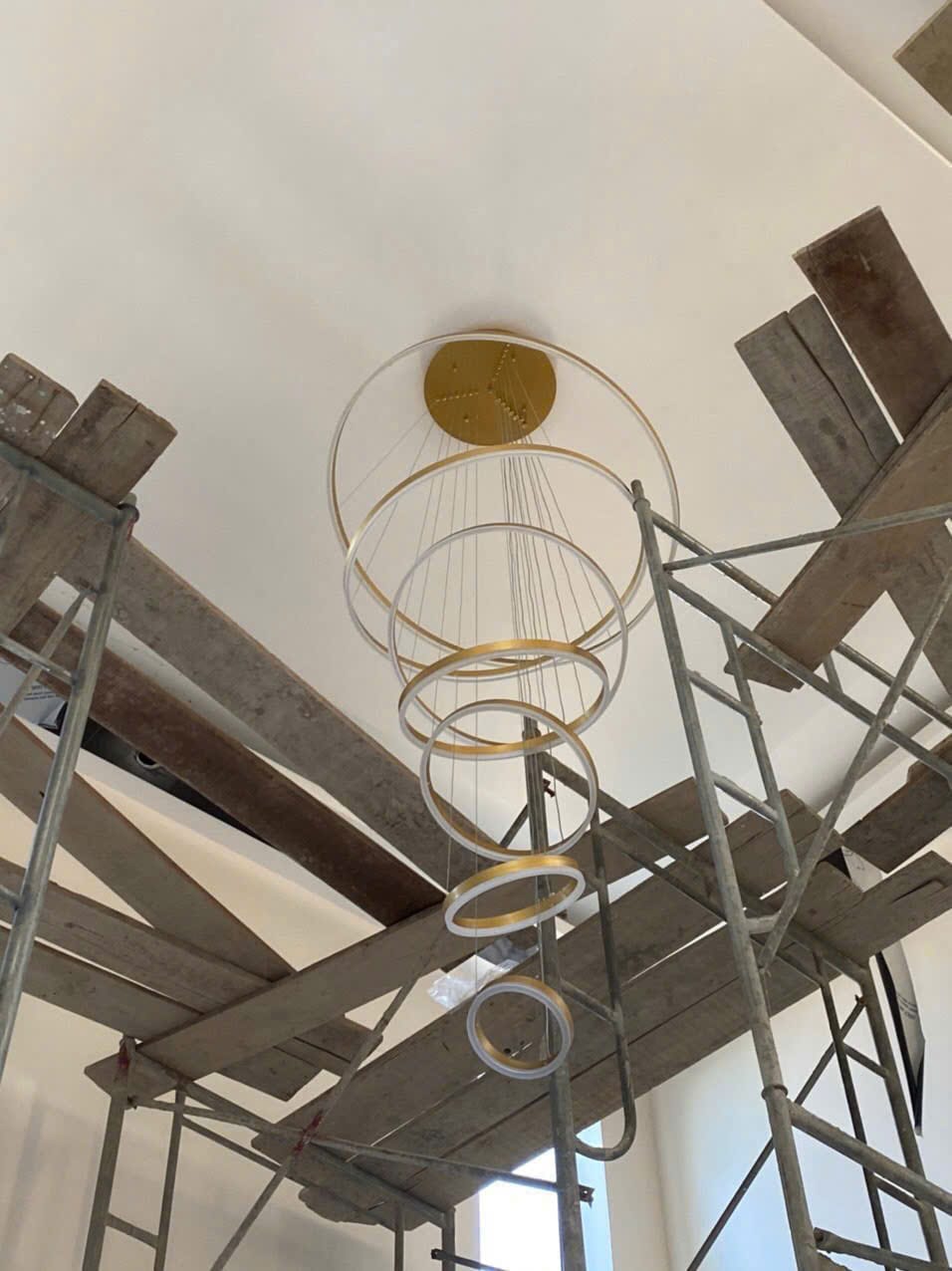 Đèn Thả Thông Tầng Vòng LED Hiện Đại -Trang Trí Sảnh, Cầu Thang Cao Cấp Mã TT-07 Đèn Thả Thông Tầng Vòng LED Hiện Đại -Trang Trí Sảnh, Cầu Thang Cao Cấp Mã TT-07